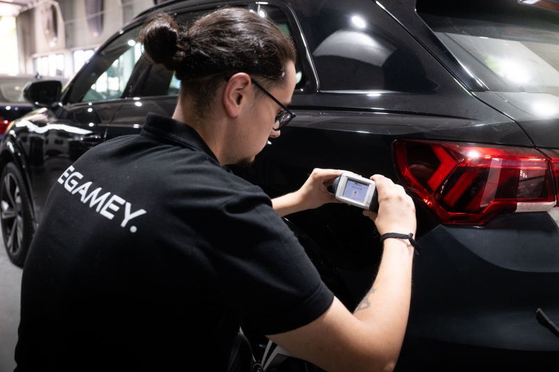 Carrosserie Regamey SA - Recherche de teinte